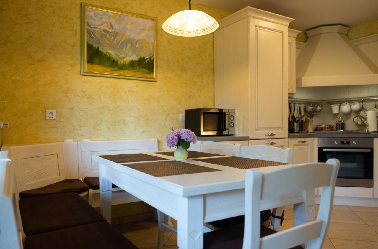 Apartma Krvavec - Cosy Mountain Retreat ツェルクニェ・ナ・ゴレニスケム エクステリア 写真